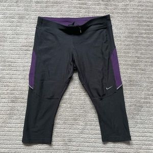 Nike Dri-Fit Cropped Leggings
